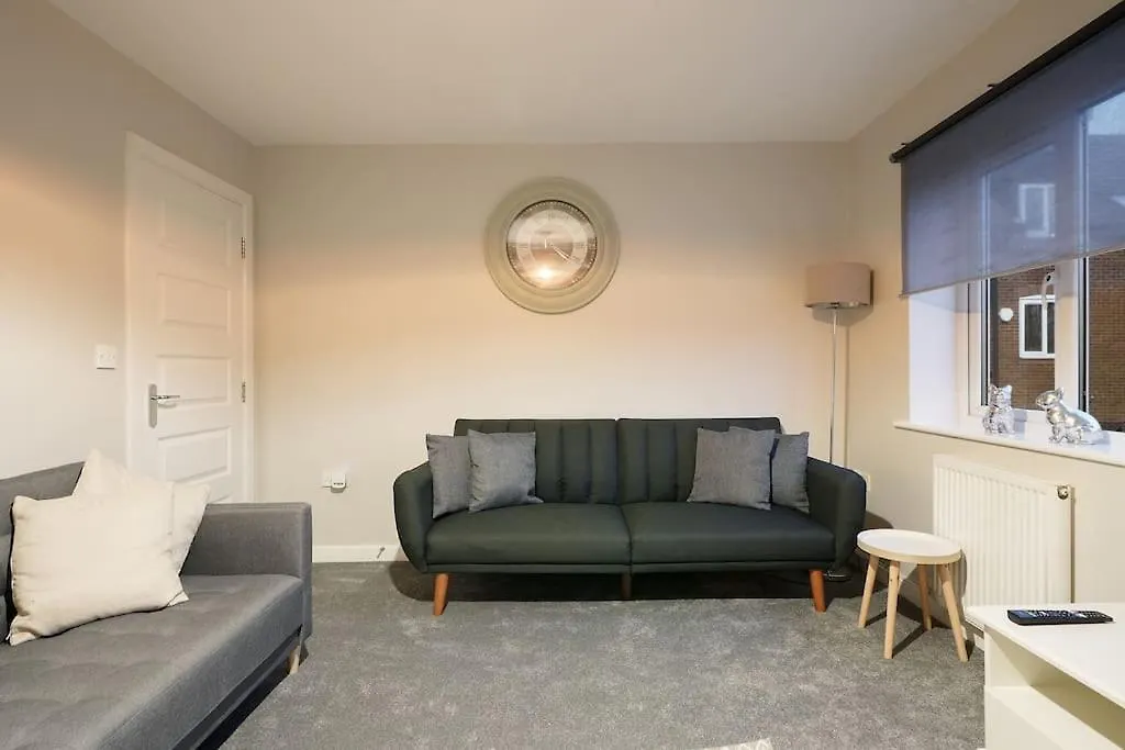 Stradbroke House - 5 Bed Townhouse, Sleeps 11, Great For Group Stays & Workers, Free Parking & Netflix - Hosted By Stay Host Save Sheffield