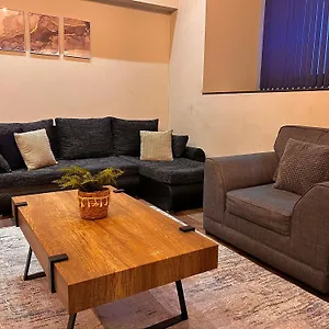 Apartment Chic Central, Relaxing, Restful, Retreat, Heated Floors, High Ceiling, Open Plan, Centre, 1br, Sheffield
